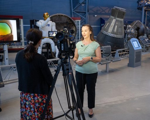 Robonaut 2 on display at NASM