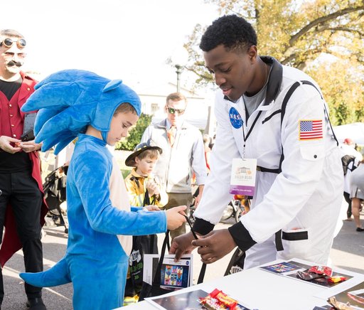 White House Hallo-READ Event