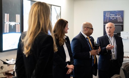 SBA Administrator at NASA Headquarters