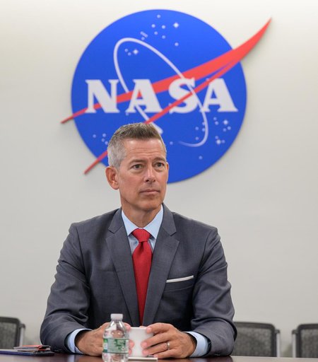 Acting Administrator Sean Duffy Meets with Senior Leadership