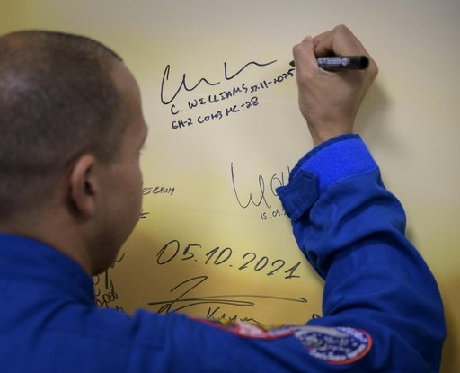 Expedition 74 Preflight