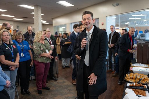 Administrator Isaacman Visits Goddard