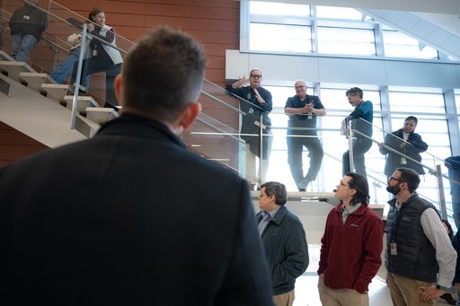 Administrator Isaacman Visits Goddard