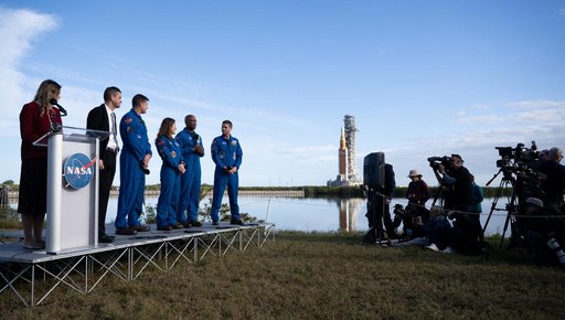 Artemis II Rollout