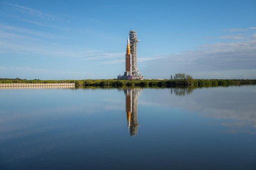 Artemis II rollout