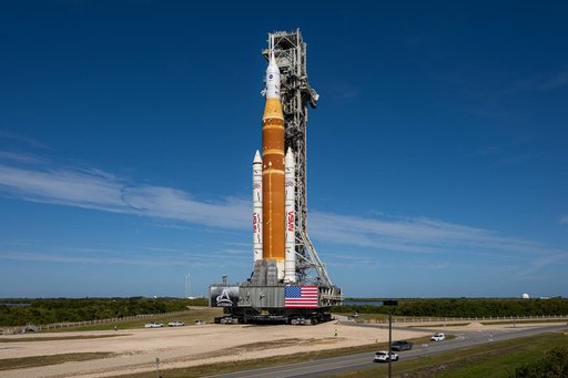 Artemis II rollout