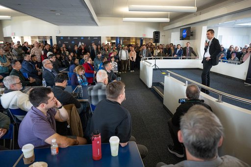 Administrator Isaacman Visits Ames