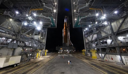 Artemis II Rollout