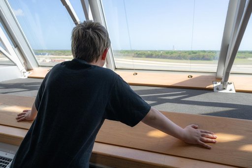 Hilt Boling and Family Tour NASA's Kennedy Space Center