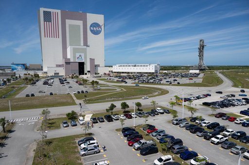 Mobile Launcher 1 Returns to Vehicle Assembly Building