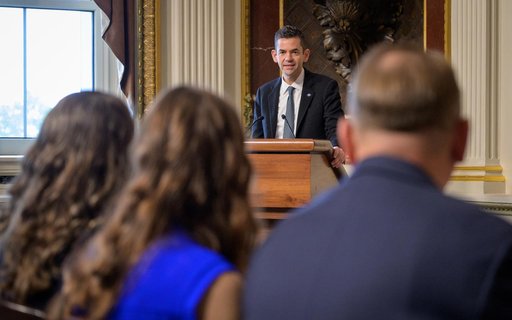 Matt Anderson Sworn In as NASA  Deputy Administrator