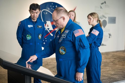Expedition 73 and 74 Tour Earth Information Center