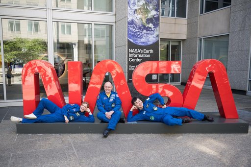 Expedition 73 and 74 Tour Earth Information Center