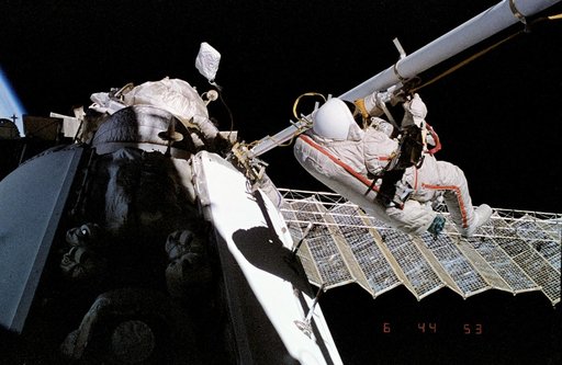 Mir 18 extravehicular activity