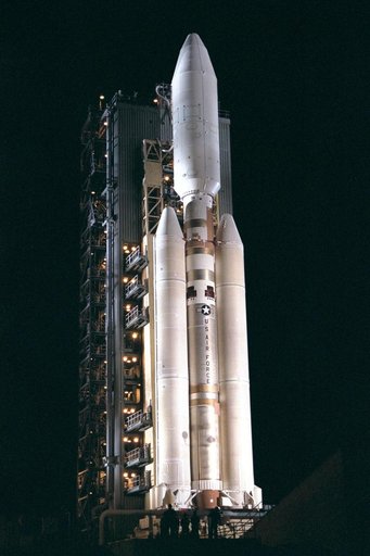 Cassini Orbiter and Huygens Probe aboard the Titan IV