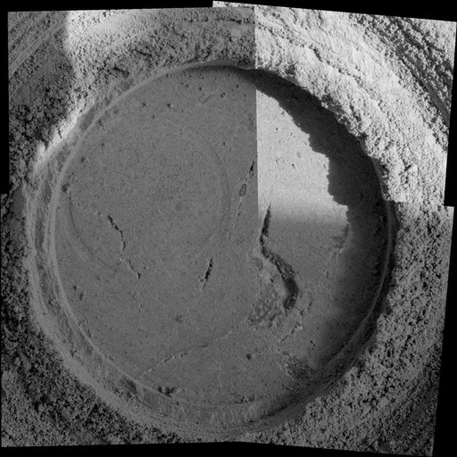 Mix of Particles in "Uchben" Close-up
