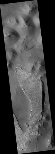 Layered Deposits in Aureum Chaos