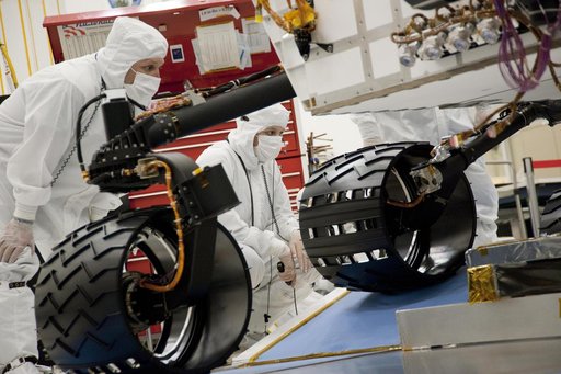 Eyes on Curiosity Rover Driving