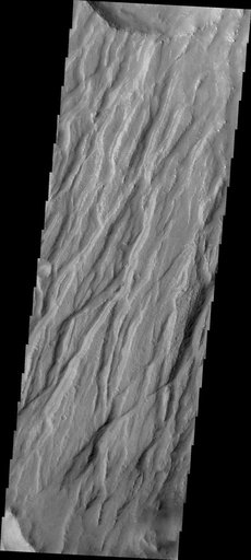 Claritas Fossae