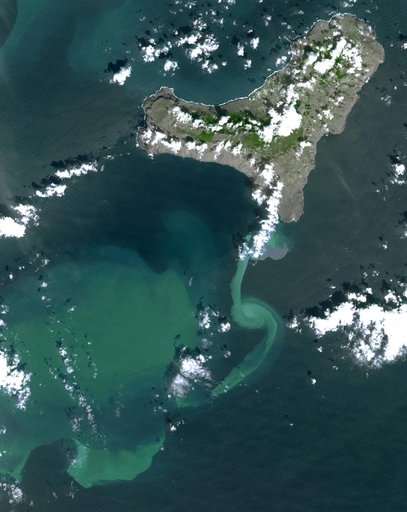 NASA Satellite Tracks Underwater Volcanic Eruption in Canary Islands