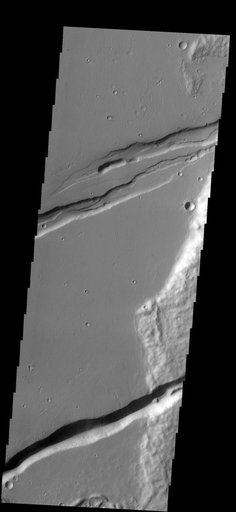 Memnonia Fossae