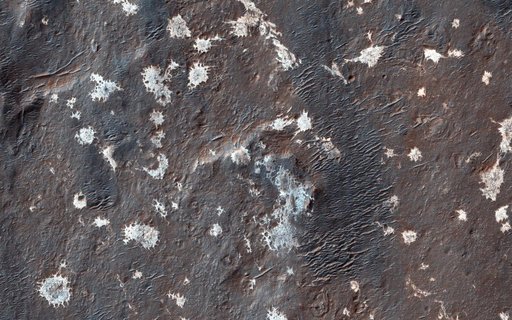 Mysterious Light-Toned Deposit in Vinogradov Crater