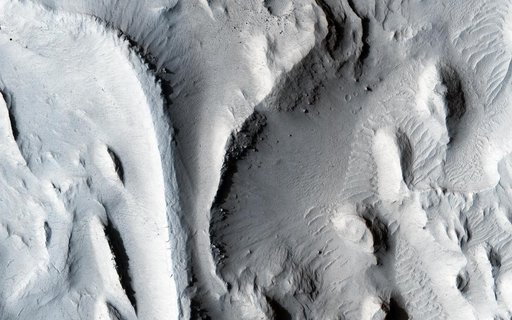 Inverted Streams in the Aeolis Region