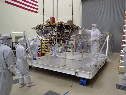 Hoisting NASA's InSight Lander