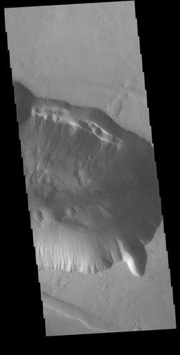 Tithonium Chasma