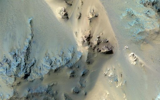 Bedrock in the Central Peaks of Hale Crater
