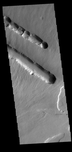 Pavonis Fossae
