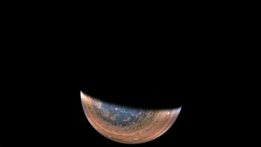 Juno Offers a Window Seat for a Jupiter Flyby
