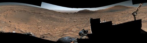 Curiosity Views a Crater at 'Jau'