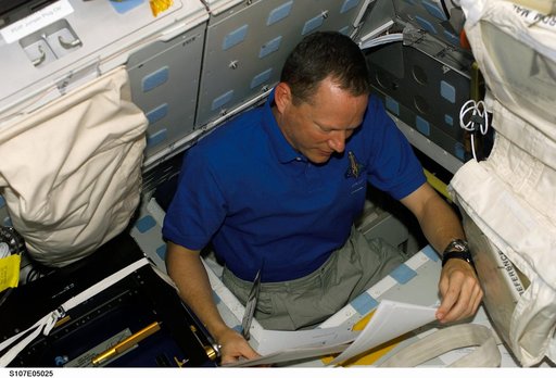 Brown in Columbia's FD/MDK access way during STS-107