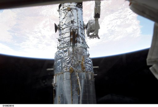 EVA 2 - MS Newman and Massimino over Australia