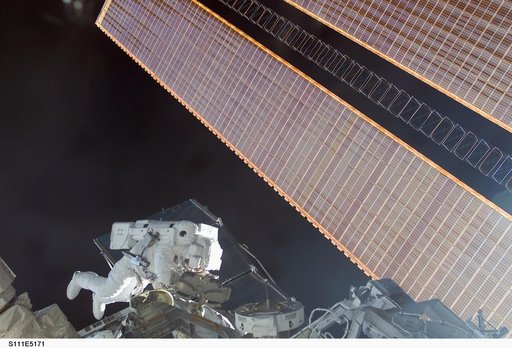 Perrin works at the MBS on the S0 (S-zero) truss during STS-111 UF-2 EVA 2