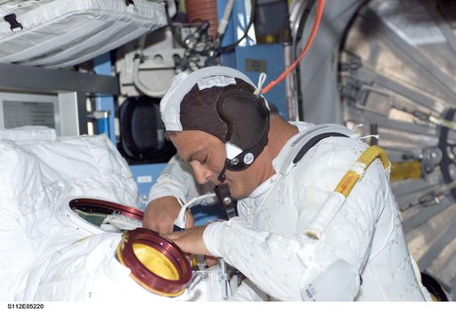 MS Wolf prepares for EVA 2