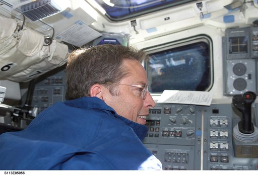 CDR Wetherbee on AFD during ISS Rendezvous Operations during Rendezvous and Docking for STS-113