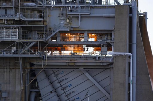 NASA Continues Artemis Moon Rocket Engine Tests with 1st Hot Fire of 2024