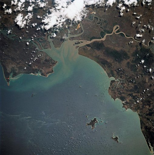 STS-32 Earth observation of the western Coral Sea and the Great Barrier Reef