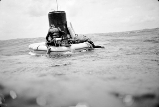 FROGMEN - MERCURY-ATLAS (MA)-9 - FAITH "7" - FLOTATION COLLAR - RECOVERY - PACIFIC
