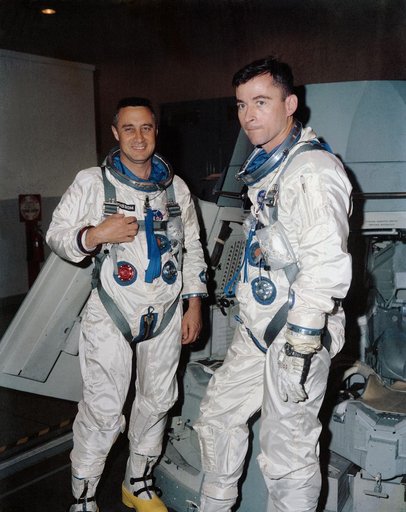 GEMINI-TITAN (GT)-3 PRIME CREW - SIMULATION - ASTRONAUTS GRISSOM & YOUNG - MISSION CONTROL CENTER (MCC) - MSC