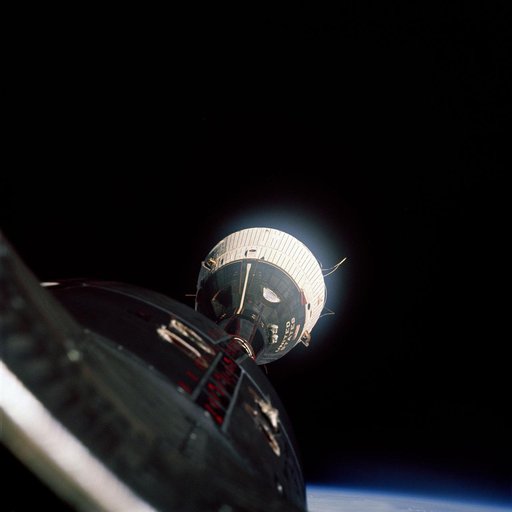 View of the Gemini 6 and Gemini 7 rendezvous