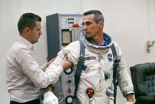 GEMINI-TITAN (GT)-9 TEST - ASTRONAUT EUGENE A. CERNAN - TRAINING - MSC