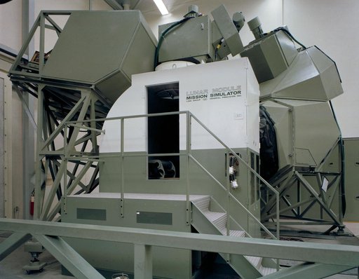 BLDG. 5 - INTERIOR (LM MISSION SIMULATOR)