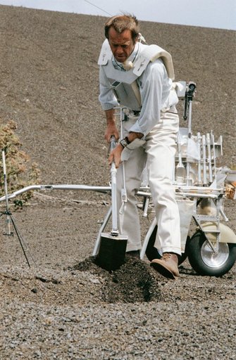 APOLLO XIV - GEOLOGY TRAINING - HAWAII
