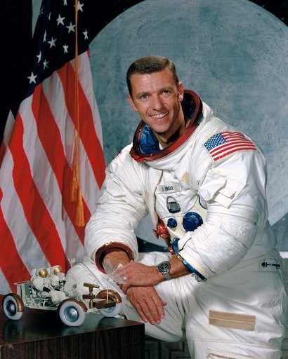 SPACESUITS - ASTRONAUT JOE H. ENGLE - MSC