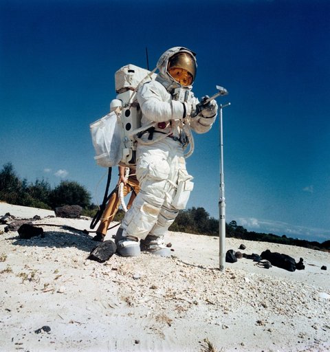 CREW TRAINING - APOLLO XVI - KSC