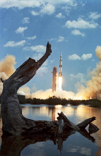 Apollo 16 liftoff