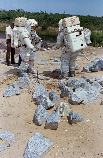 APOLLO 17 - CREW TRAINING - EXTRAVEHICULAR (EVA) - KSC